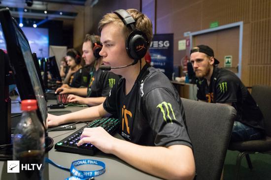 无畏契约全国大赛总决赛与抖瓦杯选秀之夜精彩纷呈